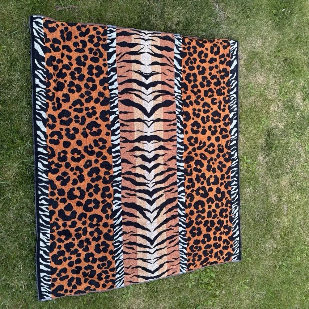 vtg exta large beach towel animal print new 60